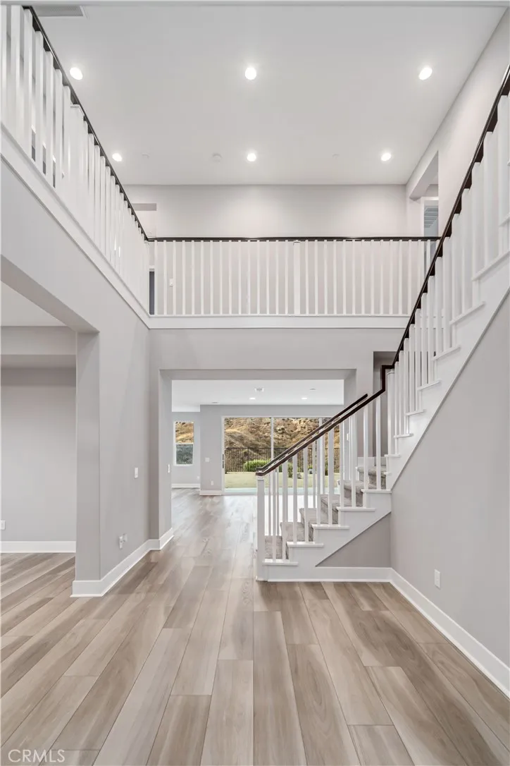 25051 Hidden Willow Circle, Canyon Country, California 91387 home-pic-6